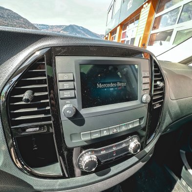 sky_automobiles_mercedes_9_places_7